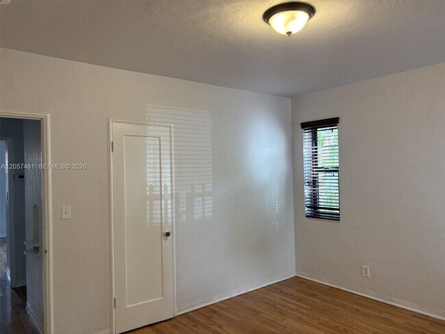 Building Photo - 1263 SW 18th St