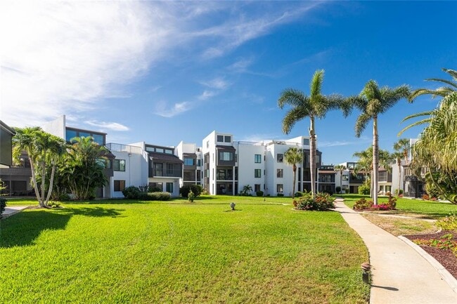 Building Photo - 2955 N Beach Rd