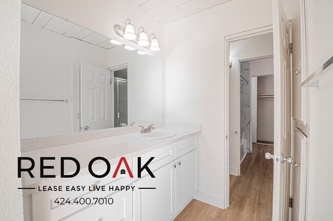 Building Photo - 855 S Citrus Ave