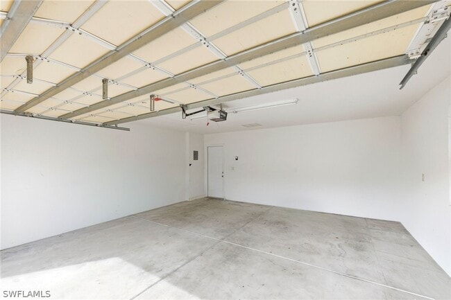 Building Photo - 8108 Josefa Way