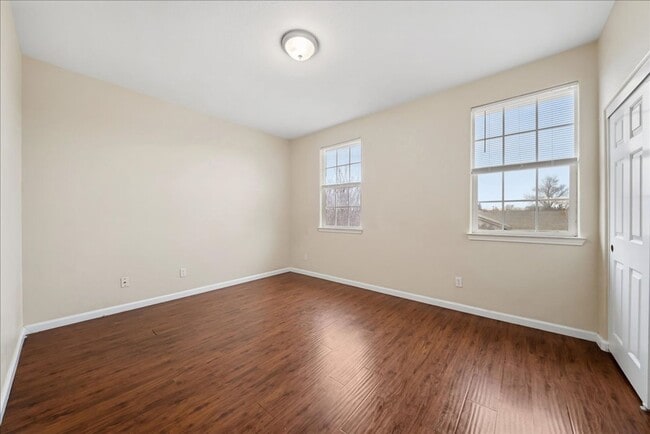 Building Photo - 9615 Harvest View Way