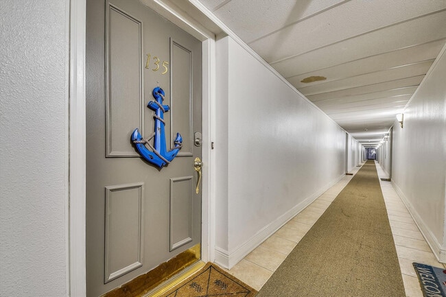 Building Photo - 23223 Front Beach Rd