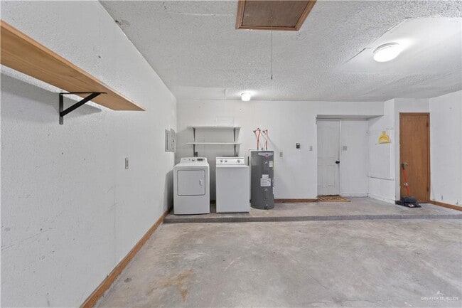 Building Photo - 22 19th St