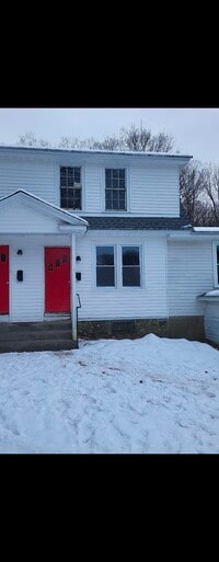 Building Photo - 107 Meadow St