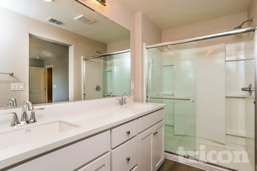 Building Photo - 2087 Comstock Ln