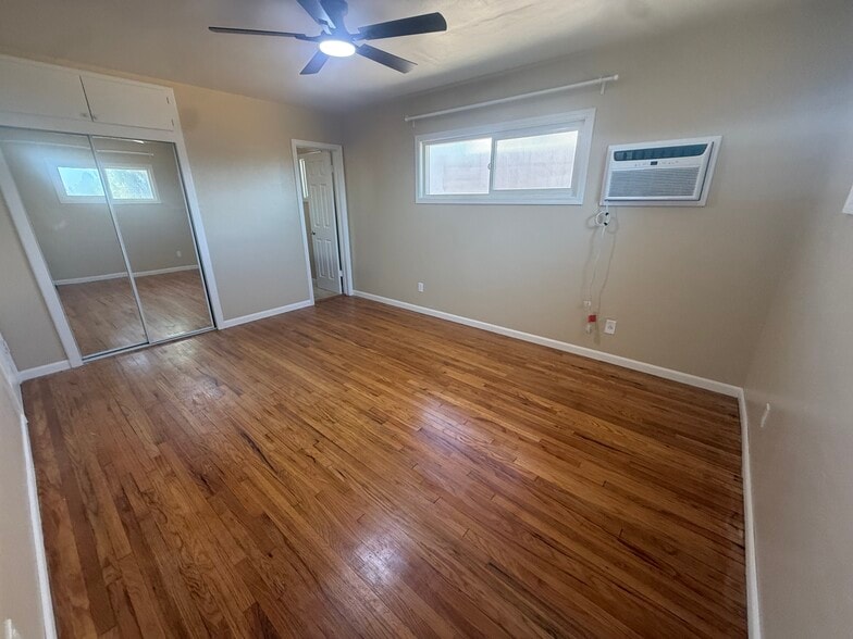 Building Photo - 5457 Dorothy Dr