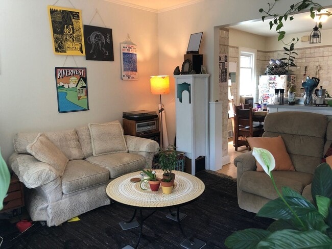 Building Photo - 3063 N Bremen St