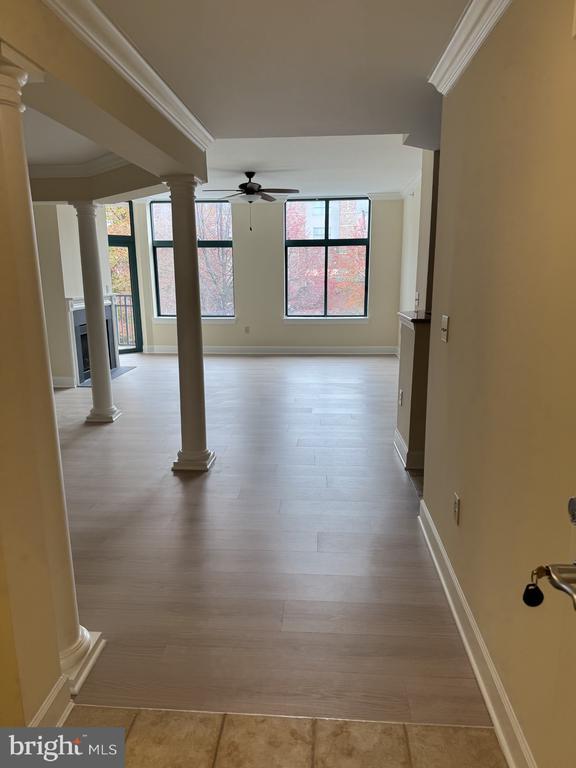 Building Photo - 502 W Broad St