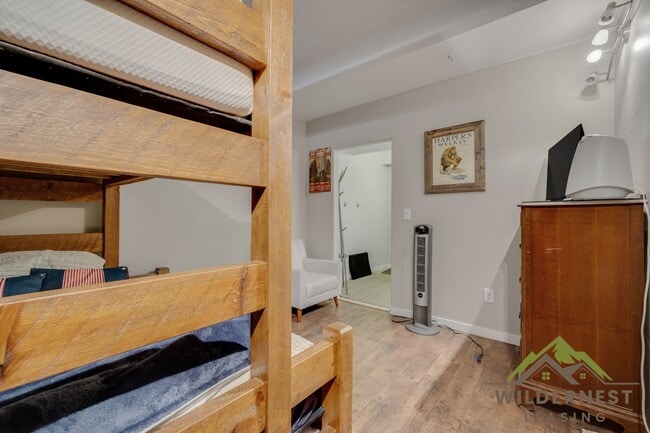 Building Photo - Amazing Views at this Fully Furnished Condo at the Lodge at Lake Dillon