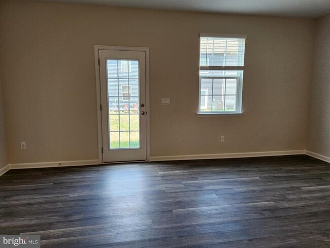 Building Photo - 164 Caterpillar Dr