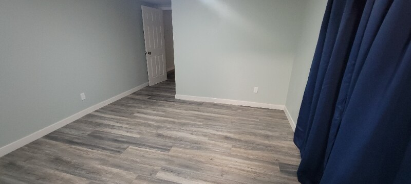 Building Photo - 102 W Basic Rd