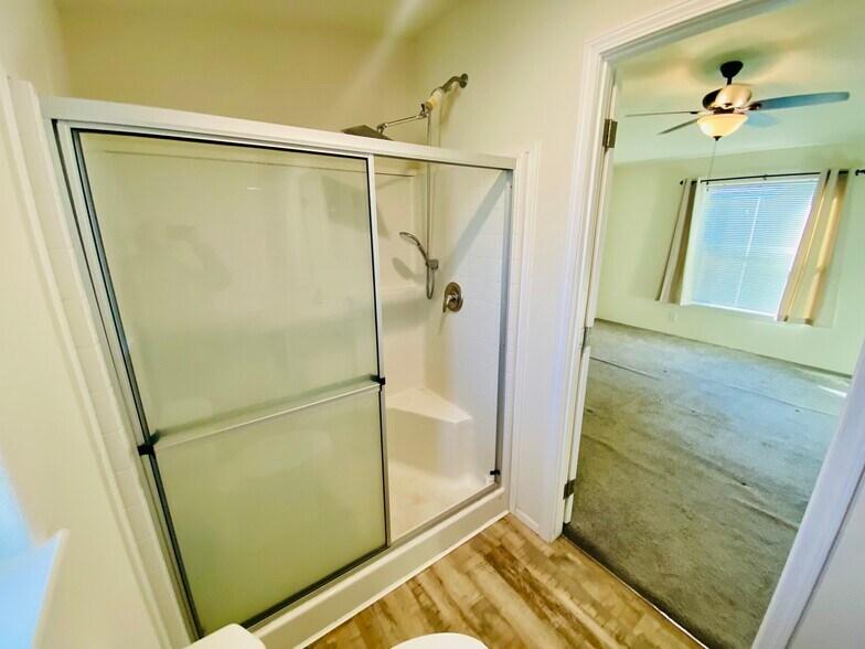 Building Photo - 165 Broadmore Ave NE