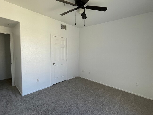 Building Photo - 7131 S Durango Dr