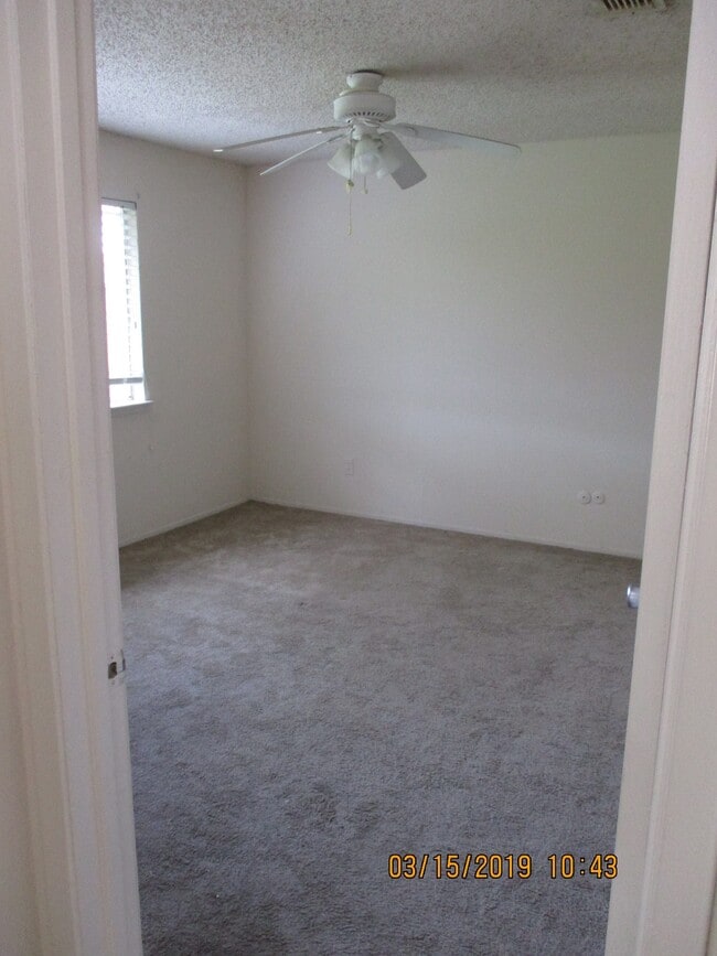 Building Photo - 6333 Northway Dr