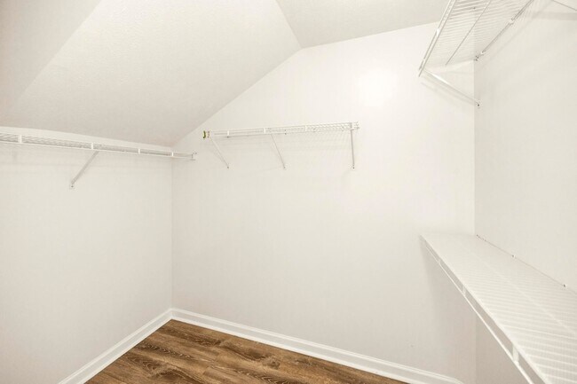 Building Photo - 7028 Sugarplum Rd