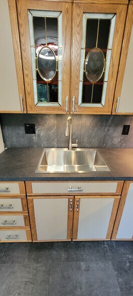 Stainless Steel Sink and GD - 270 Riverview Rd