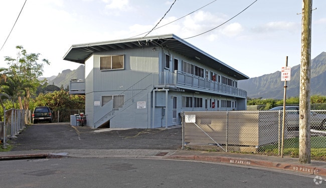 Building Photo - 733 Kihapai Pl