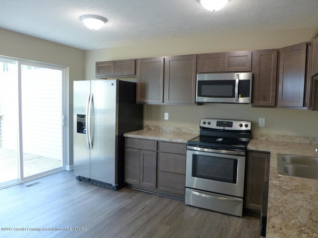 Building Photo - 5832 Outer Dr