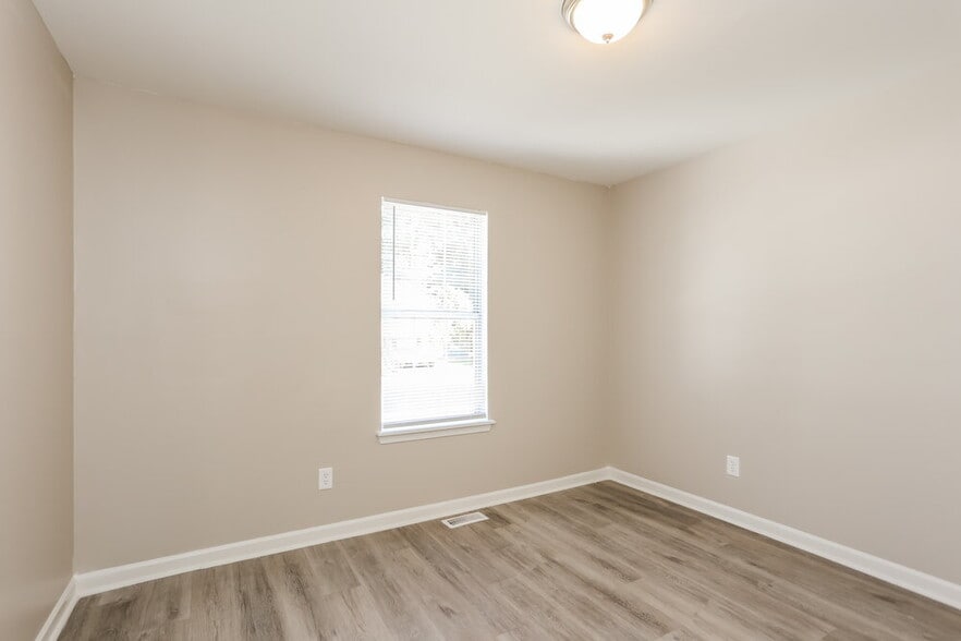 Building Photo - 4097 Sweetsprings Terrace SW