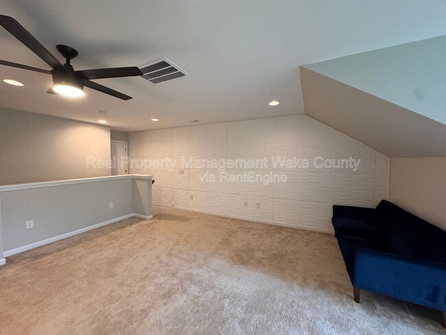 Building Photo - 166 Gulley Glen Dr