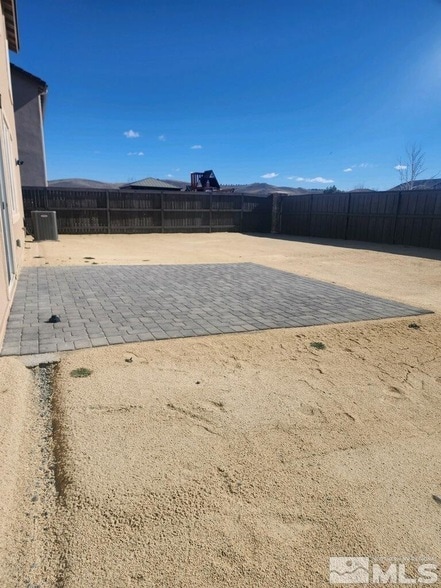 Building Photo - 2025 Elk Falls Way
