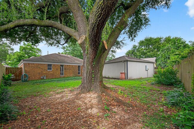 Building Photo - 16019 Parksley Dr