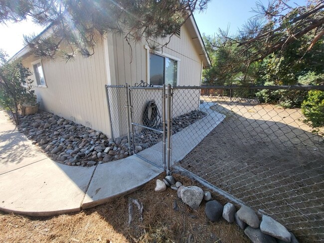 Building Photo - 630 Boulder Cir