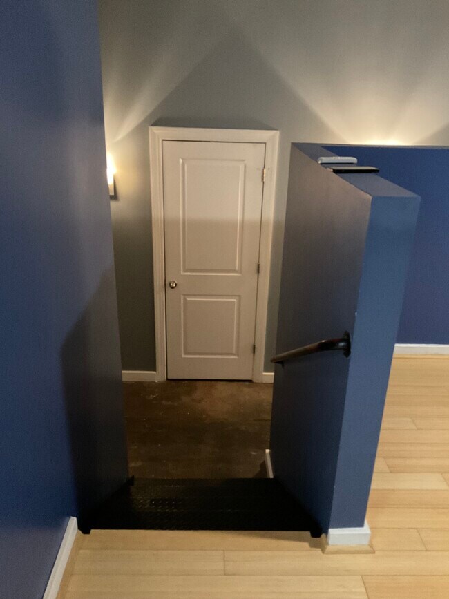 Building Photo - 701 Lamont St NW