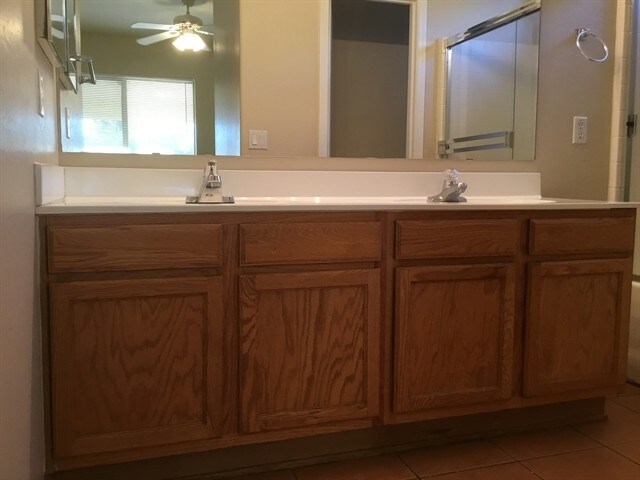 Building Photo - 11170 W Almeria Rd