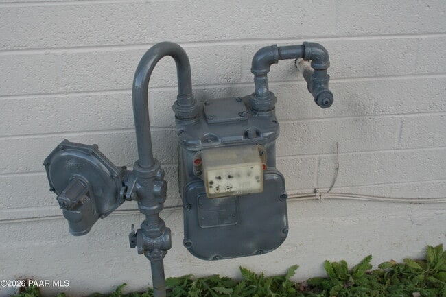 Building Photo - 11014 W Cheryl Dr