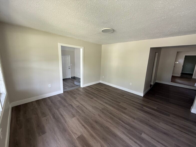 Building Photo - 1602 Cadillac Dr
