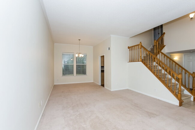 Building Photo - 13033 Seascape Ln