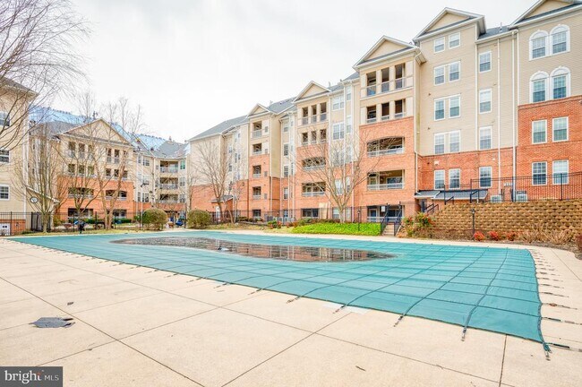 Building Photo - 557 Rhapsody Ct