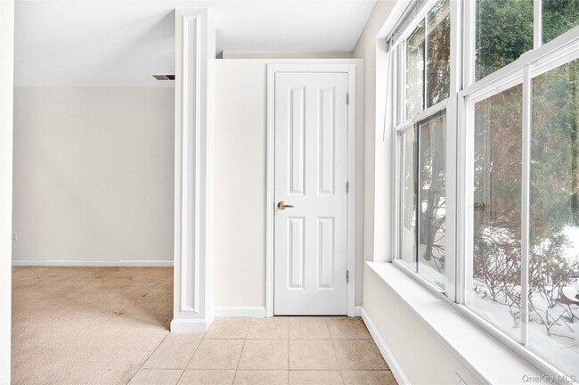 Building Photo - 17 Harbor Pointe Dr