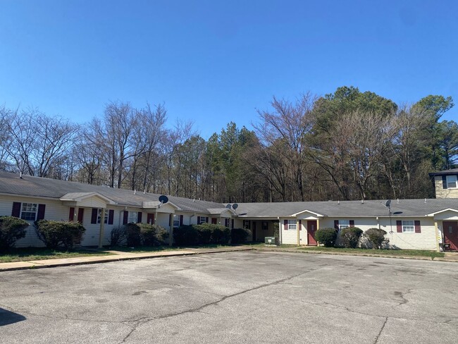 Primary Photo - 3901 Lindbergh Dr