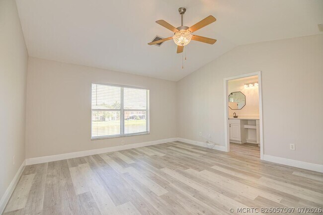 Building Photo - 446 Rainbow Springs Terrace