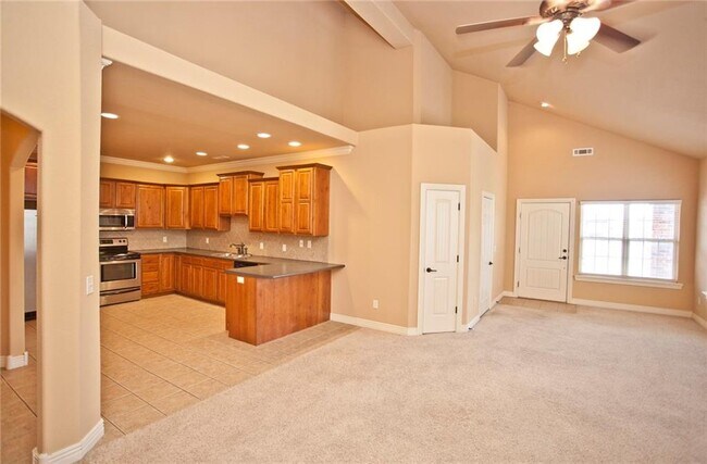 Building Photo - 4902 SW Fieldstone Blvd