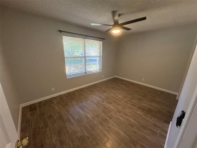 Building Photo - 9617 Copper Creek Dr