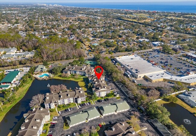 Building Photo - Location, Lifestyle, and Luxury