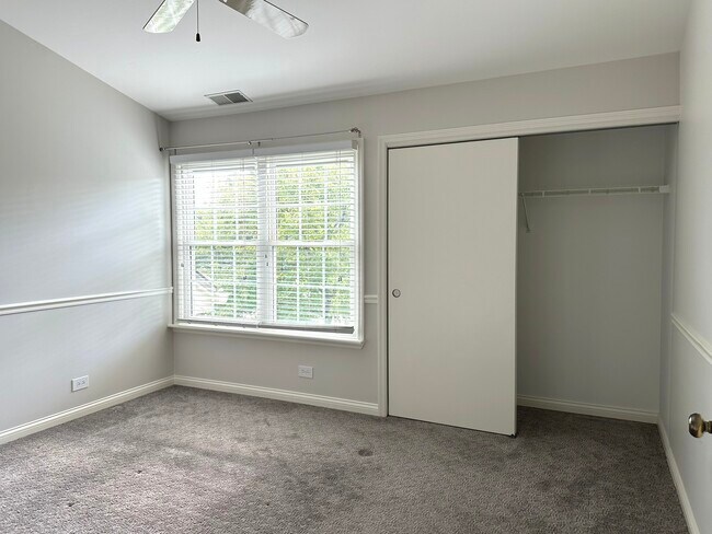Building Photo - 809 Spring Creek Ct