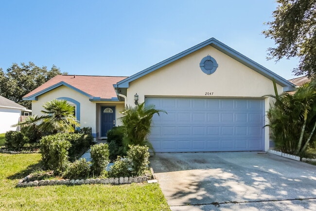 Building Photo - 2047 Sarah Louise Dr