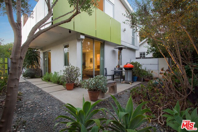 Building Photo - 1046 6th Ave