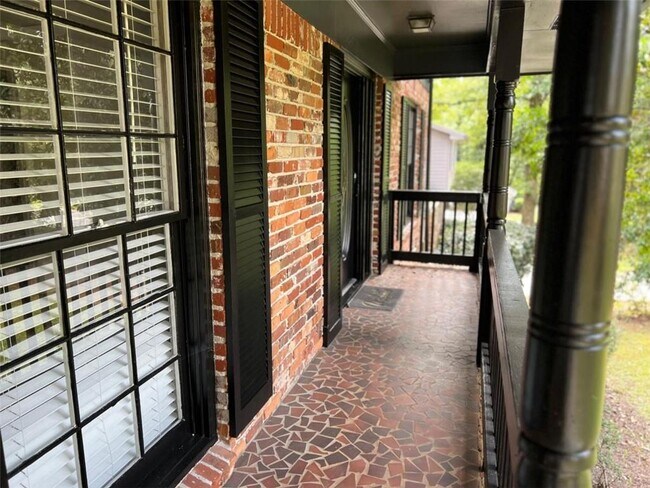 Building Photo - 4377 Vintage Ln