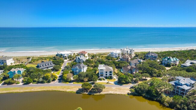 Building Photo - 205 Sea Island Dr