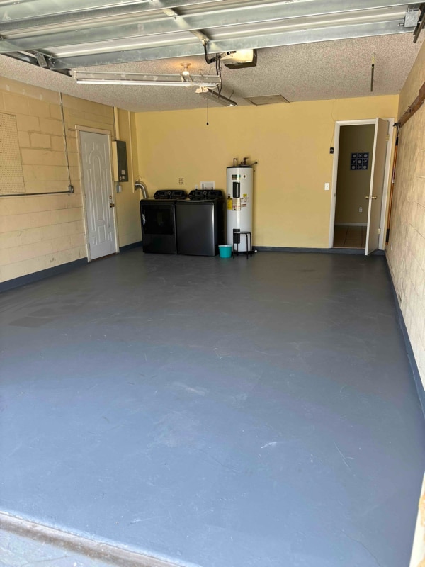 Building Photo - 2022 Royal Palm Dr