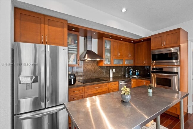 Building Photo - 1027 Pennsylvania Ave