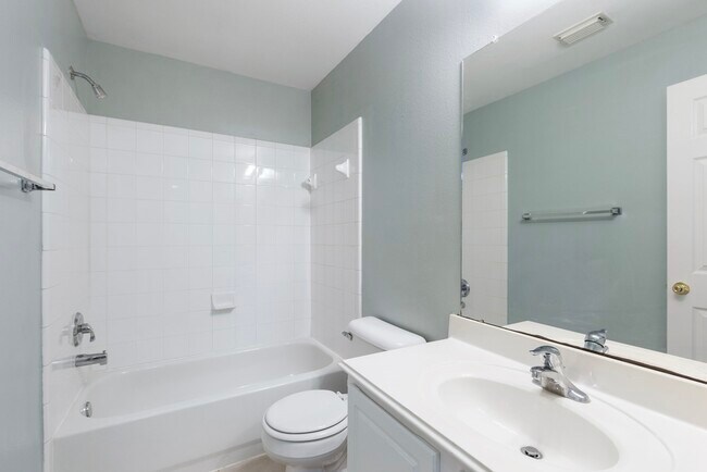 Building Photo - 229 Summerhaze Cir