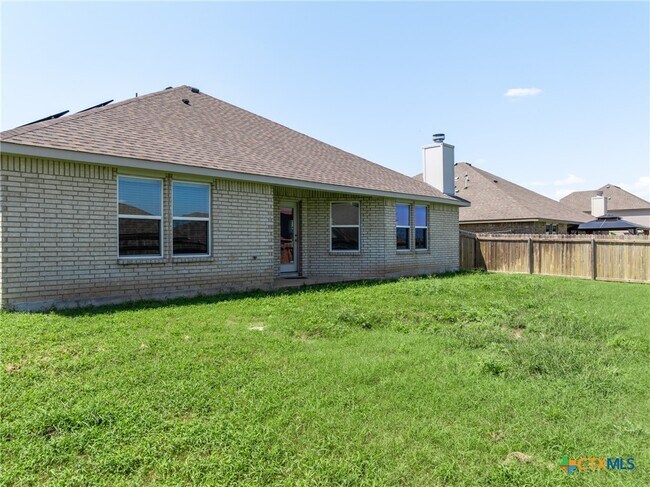 Building Photo - 6117 Verde Dr