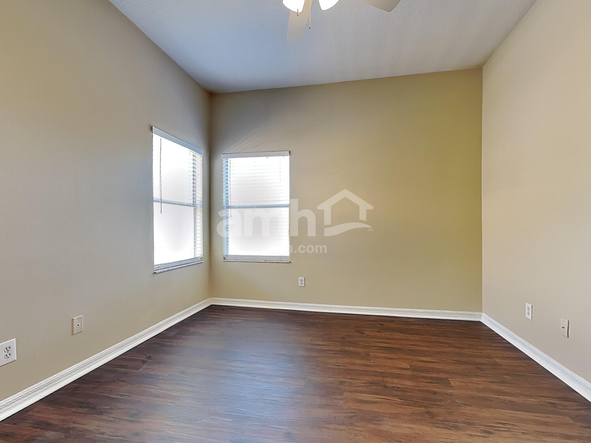 Building Photo - 10814 Peppersong Dr