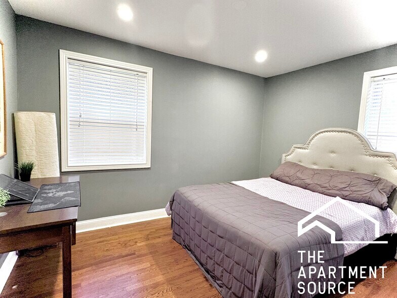 Building Photo - 8108 S 85th Ave